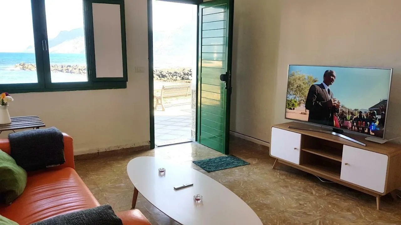 Holiday home Salitre-1ª Linea De Mar Villa Famara