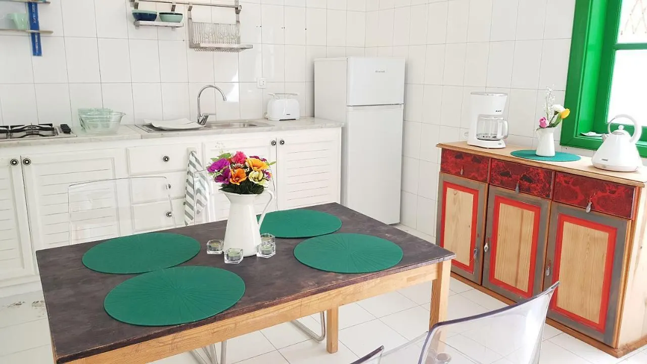 Holiday home Salitre-1ª Linea De Mar Villa Famara Spain
