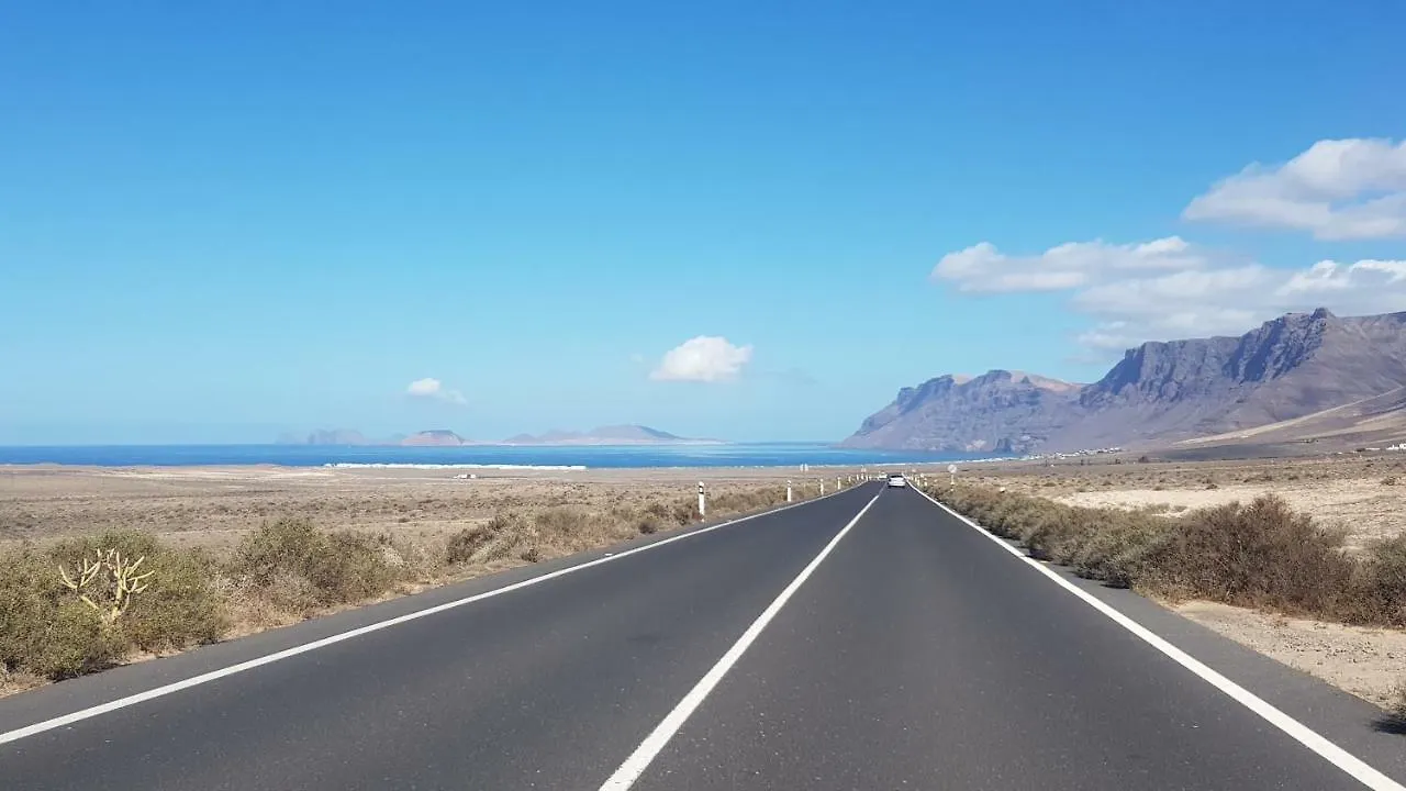 Holiday home Salitre-1ª Linea De Mar Villa Famara Spain